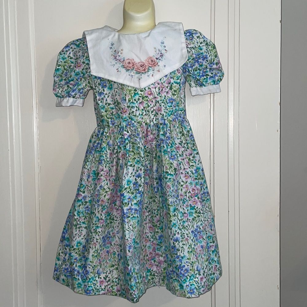 Vintage homemade/handmade pastel floral‎ dress with bib collar & full skirt